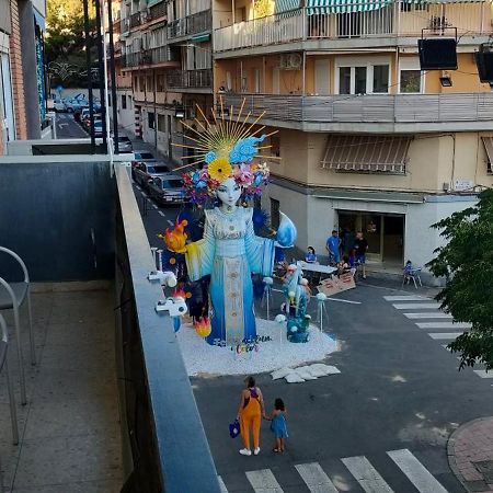Apartamento Comodo A 10 Min Del Centro アリカンテ エクステリア 写真