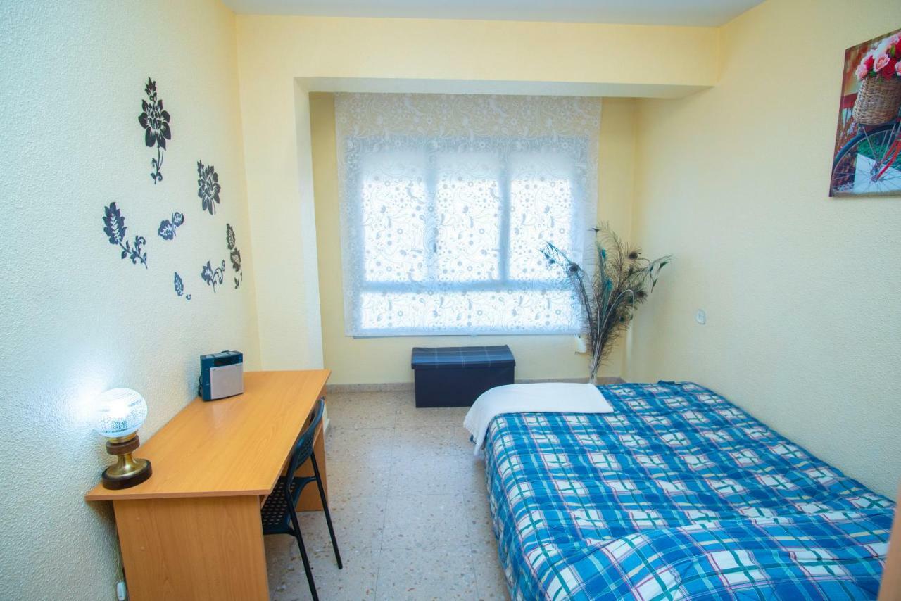 Apartamento Comodo A 10 Min Del Centro アリカンテ エクステリア 写真